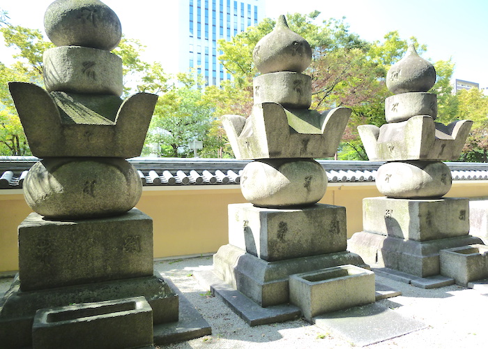 Fukuoka Travel Guide What to do in Fukuoka Japan Tochoji Temple sculptures