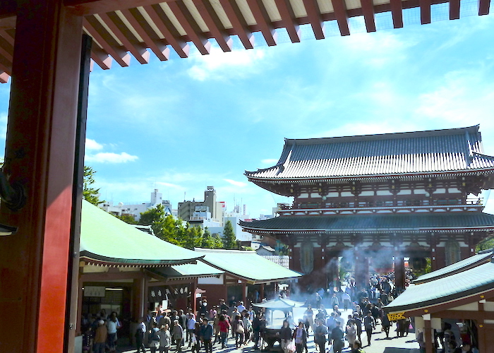 Tokyo Travel Guide What to do in Tokyo Japan Sensoji Temple main hall