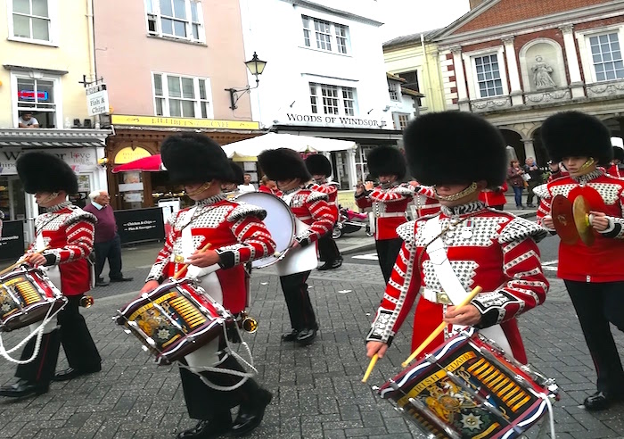 Windsor Travel Guide What to do in Windsor UK Changing of the Guards