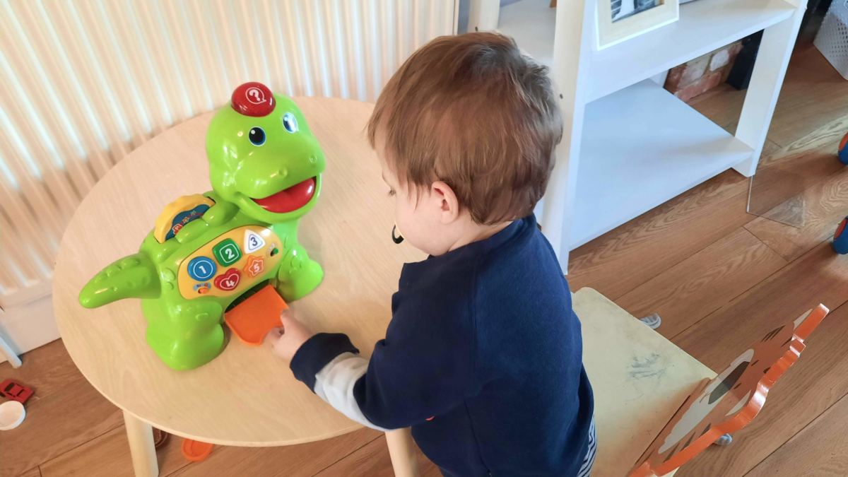 VTech Feed Me Dino children’s toy review food pieces