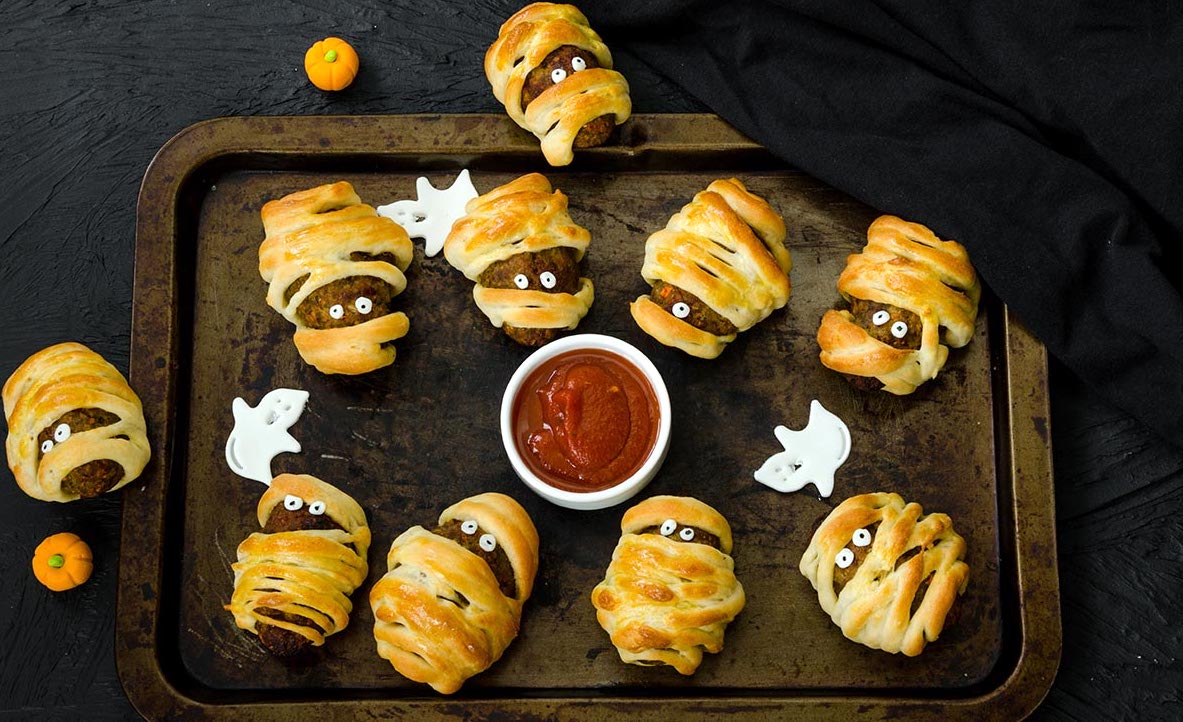 10 easy Halloween treats to make with kids Crescent Mummy Dogs