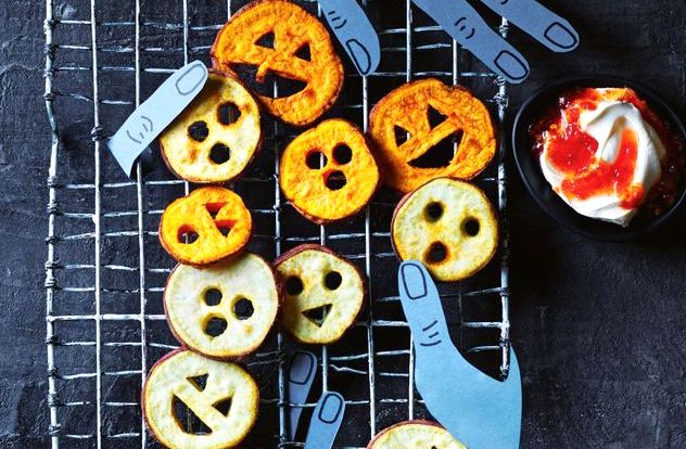 10 easy Halloween treats to make with kids Jack-o'-lantern potato chips