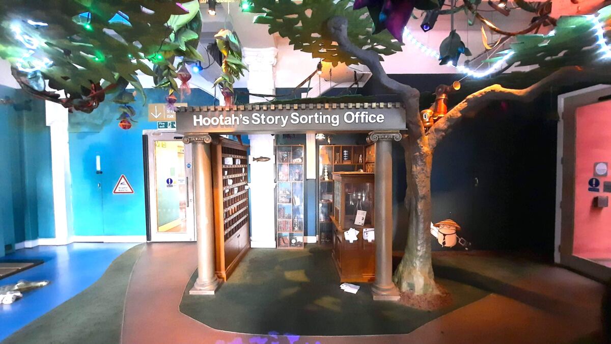 Discover Children's Story Centre Review Story Wolds story corner