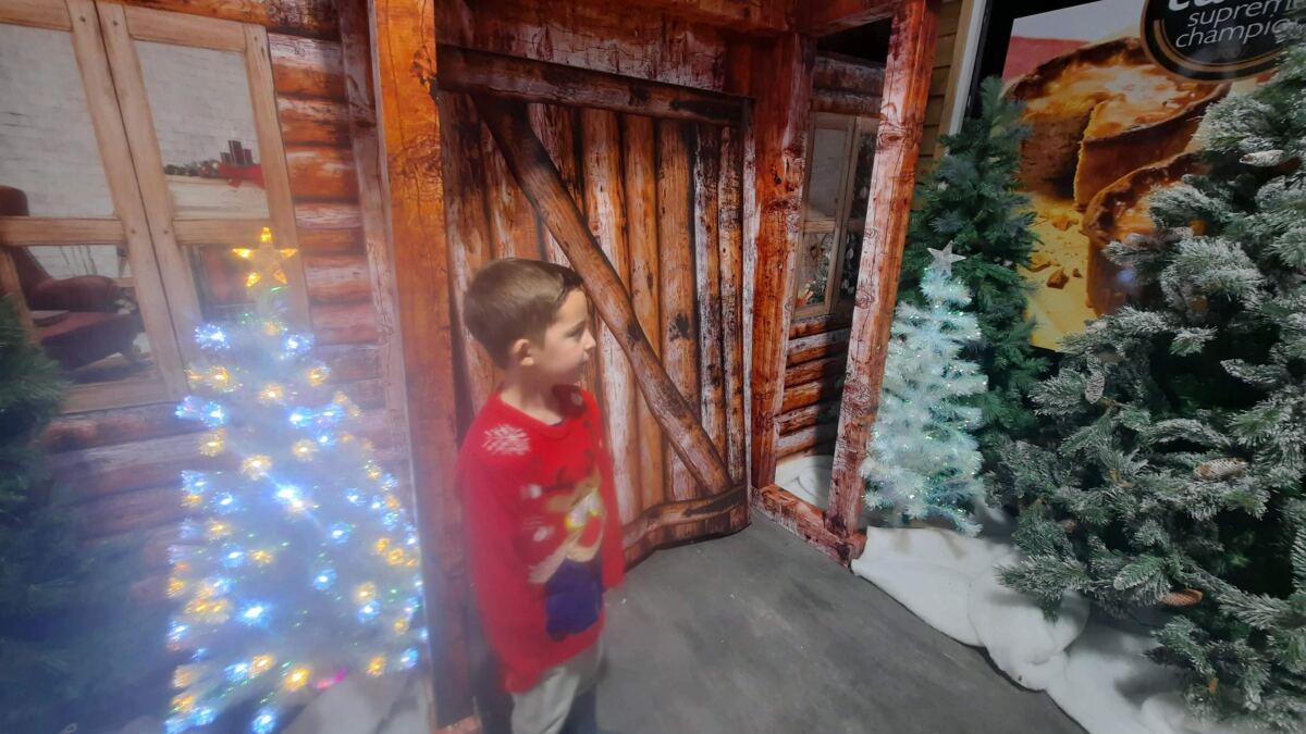 A visit to Santa’s Grotto at Dobbies Garden Centre things to do