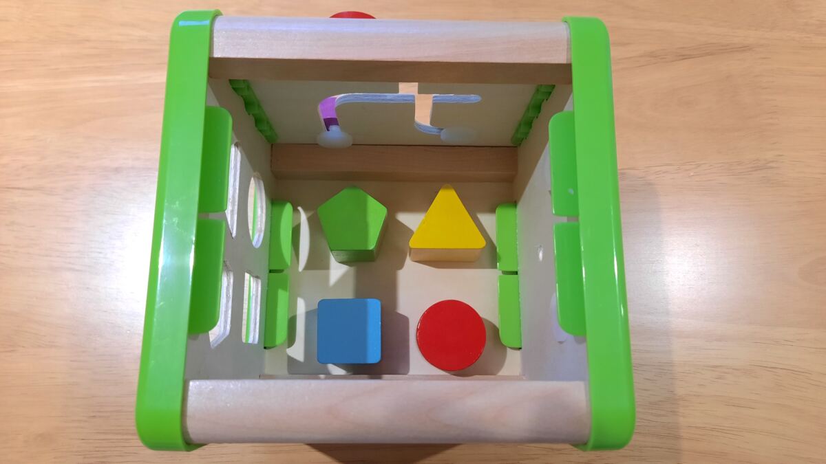 Woody Treasures Kid's Activity Cube Review inside the cube