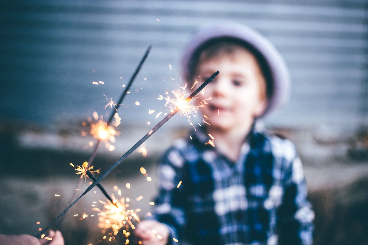 Bonfire Night activities for kids you can do at home