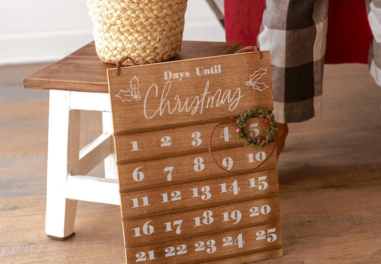 Christmas countdown calendar - things you need to prepare for Christmas early.